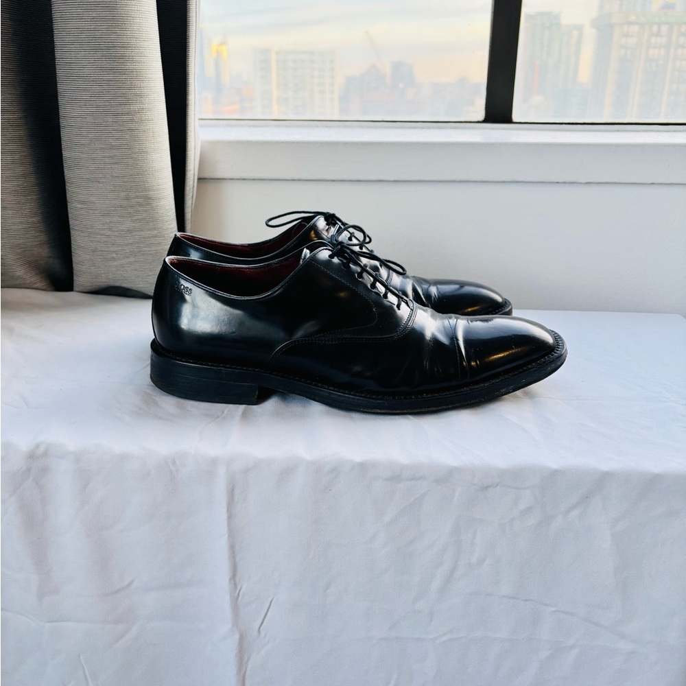 Hugo Boss Classic Black Oxfords men’s size 9